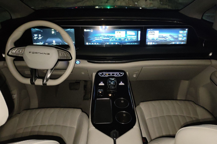 东风风行 星海V9 2024款 1.5TD 200km 青云梯系列 尊贵型中控内饰7002