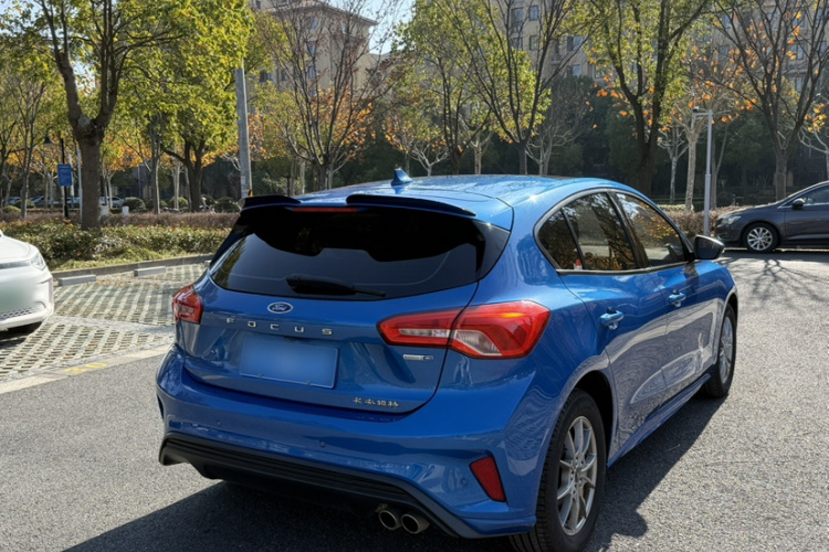 福特 福克斯 2020款 两厢 EcoBoost 180 自动锋潮型车身外观6007