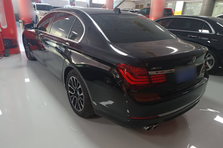 宝马7系 2013款 730Li 领先型车身外观6005