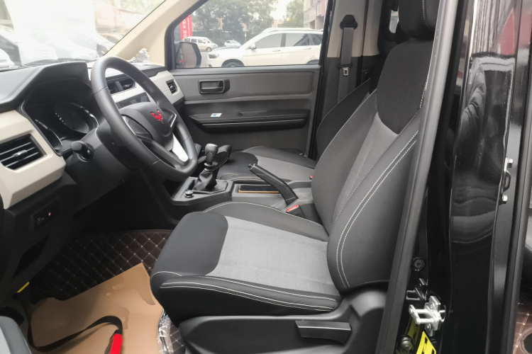 五菱汽车 五菱征程 2021款 1.5T 手动舒适型局部细节19