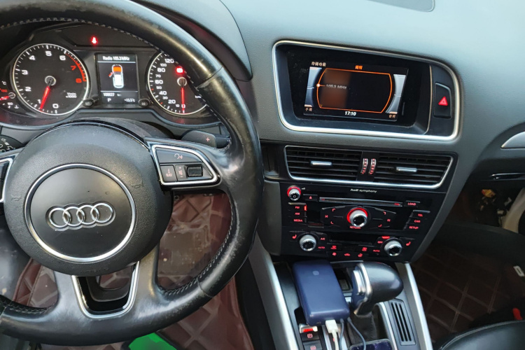 奥迪Q5 2017款 40 TFSI 技术型中控内饰7002