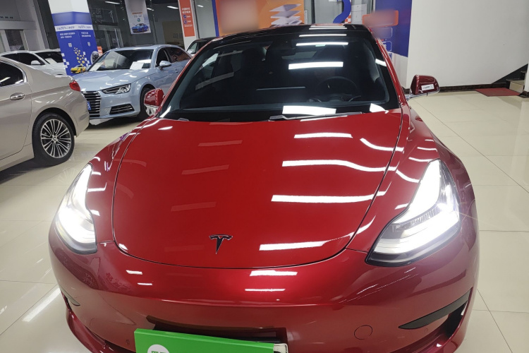 特斯拉 Model 3 2019款 标准续航后驱升级版车身外观2