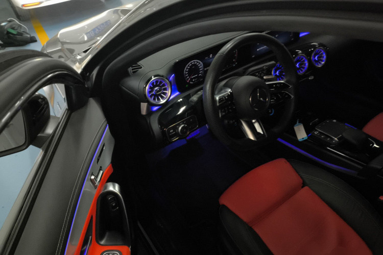 奔驰A级AMG 2024款 AMG A 35 L 4MATIC中控内饰7003