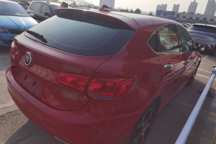 菲亚特 致悦 2014款 1.4T 自动运动版车身外观7