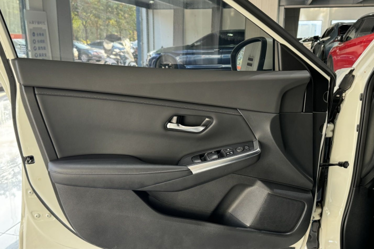 日产 轩逸 2021款 1.6L XL CVT悦享版中控内饰7007