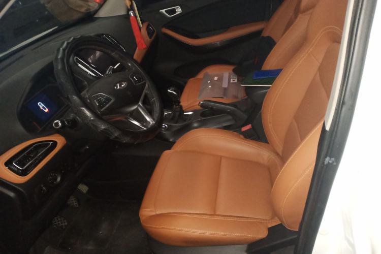 奇瑞 瑞虎7 2016款 1.5T 手动耀目版局部细节19