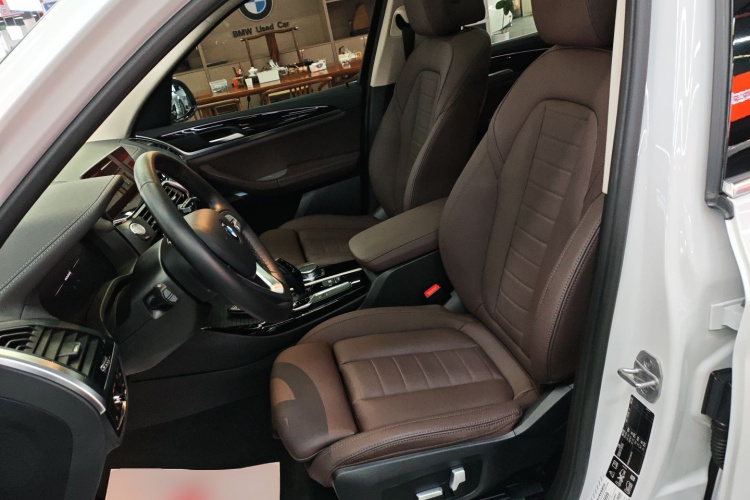 宝马X3 2021款 xDrive25i 豪华套装中控内饰19