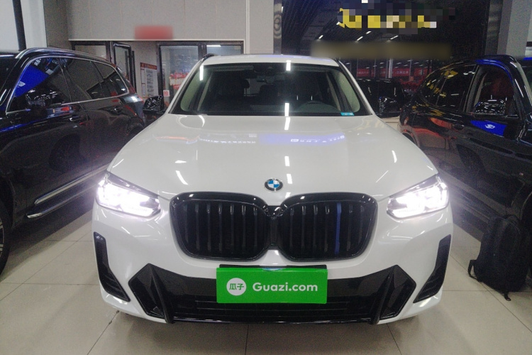宝马X3 2022款 xDrive30i 领先型 M曜夜套装车身外观2