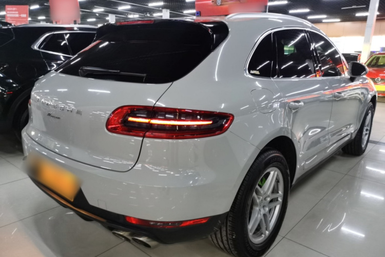 保时捷 2016款 Macan 2.0T车身外观7