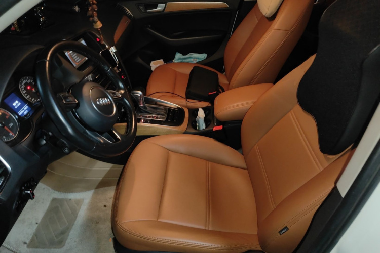 奥迪Q5 2015款 40 TFSI 进取型局部细节19