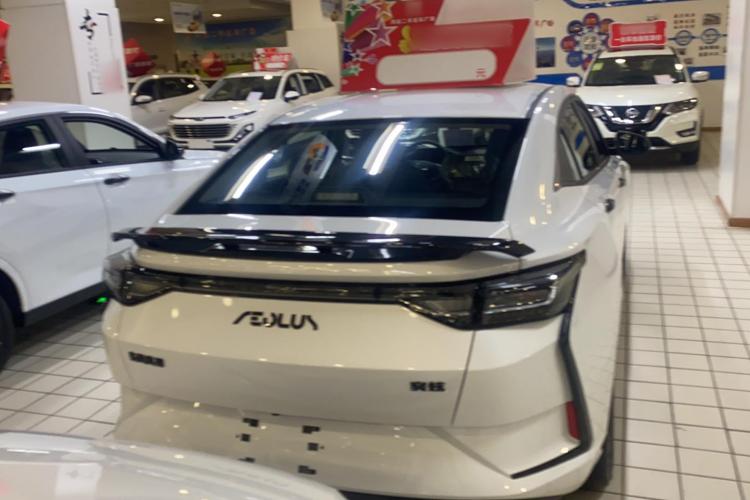 东风风神 奕炫 2024款 1.5L 自动劲速版车身外观6004