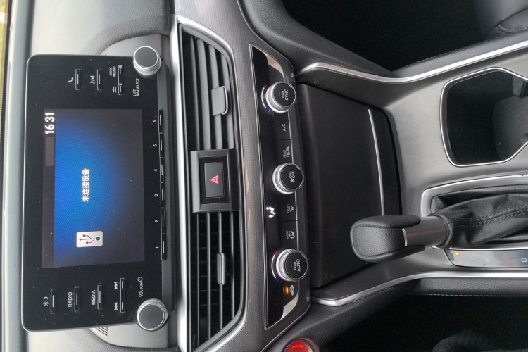 本田 雅阁 2018款 260TURBO 精英版 国V局部细节9001