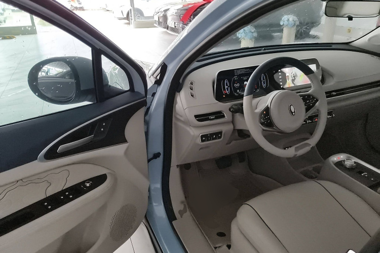 欧拉好猫 2022款 莫兰迪版 400km标准续航 豪华型 磷酸铁锂中控内饰7003