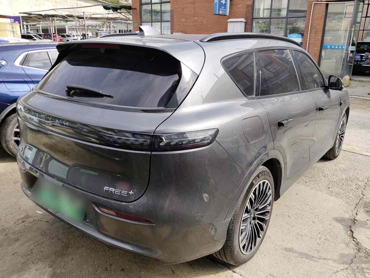 岚图汽车 岚图FREE 2025款 FREE+ 后驱乾崑版(4)
