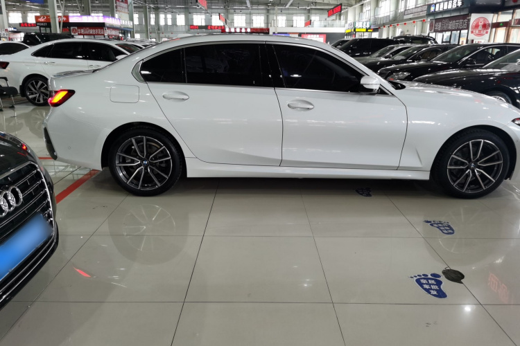 宝马3系 2023款 325Li M运动套装车身外观6002