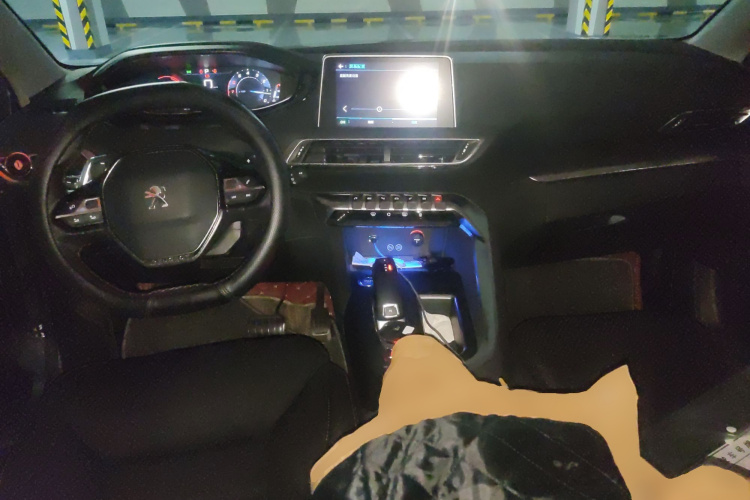 标致4008 2019款 350THP 尝先版中控内饰12