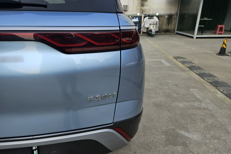 比亚迪 护卫舰07 2023款 DM-i 100KM 尊贵型车身外观6011