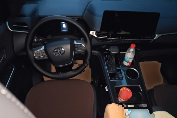 丰田 赛那SIENNA 2024款 2.5L混动 四驱尊贵版中控内饰13