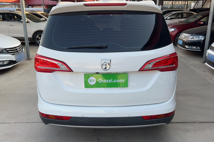 宝骏730 2017款 1.8L iAMT豪华型 7座车身外观6007