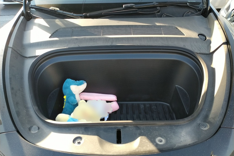 特斯拉 Model Y 2023款 后轮驱动版机舱底盘24