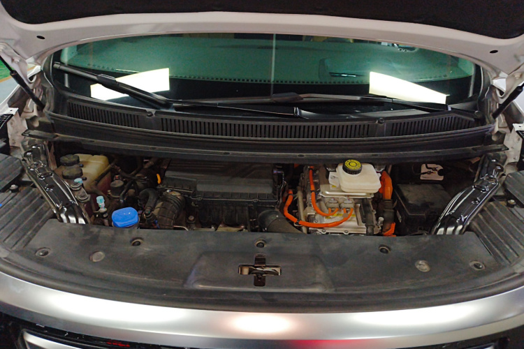 腾势D9 2024款 DM-i 980 四驱尊荣型局部细节24