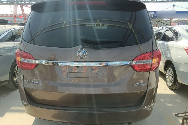 别克GL8 2018款 28T 豪华型 国VI车身外观6