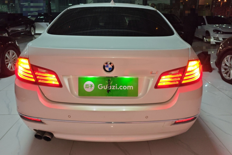 宝马5系 2014款 525Li 豪华设计套装车身外观6