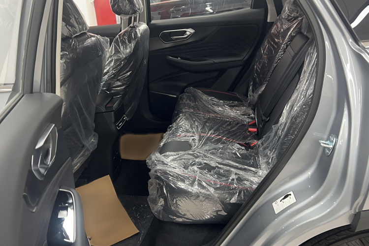 北京汽车 北京X7 2023款 1.5TD DCT优享+版中控内饰7001