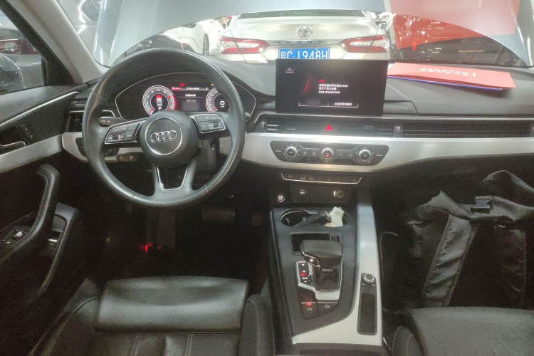 奥迪A4L 2020款 40 TFSI 时尚动感型中控内饰7002