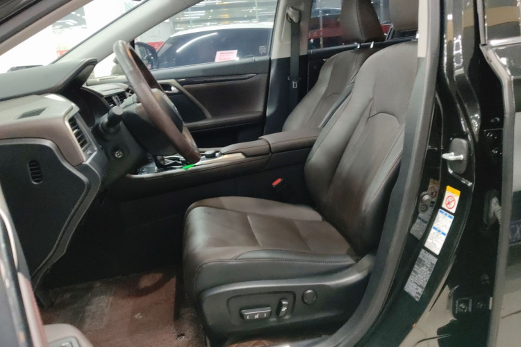 雷克萨斯RX 2020款 300 四驱典雅版 国VI中控内饰19