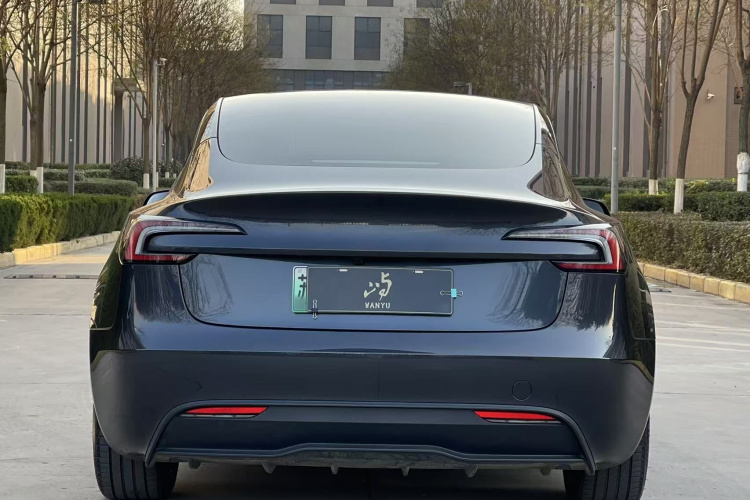 特斯拉 Model 3 2023款 后轮驱动版车身外观6004