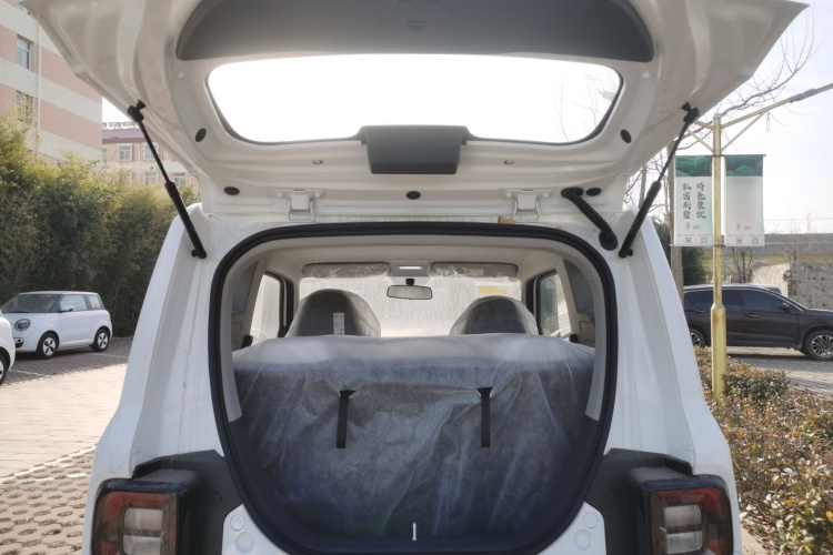 吉利银河 熊猫 2025款 210km 元气熊机舱底盘23