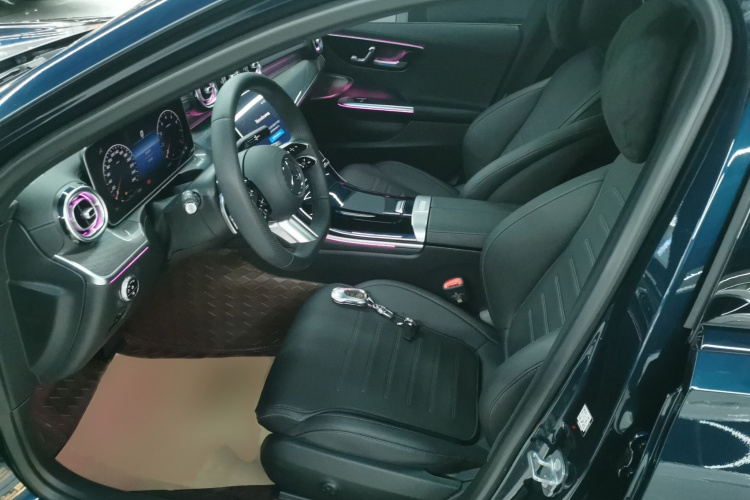 奔驰C级 2024款 改款二 C 260 L 皓夜运动版局部细节19