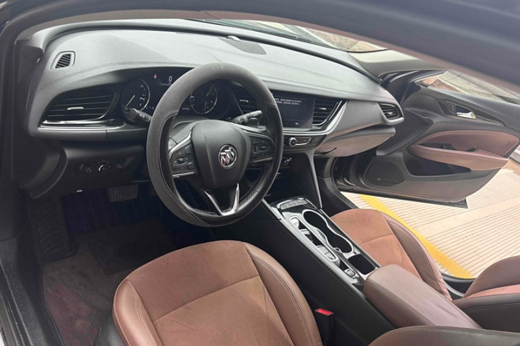 别克 君威 2020款 552T 豪华型中控内饰7003