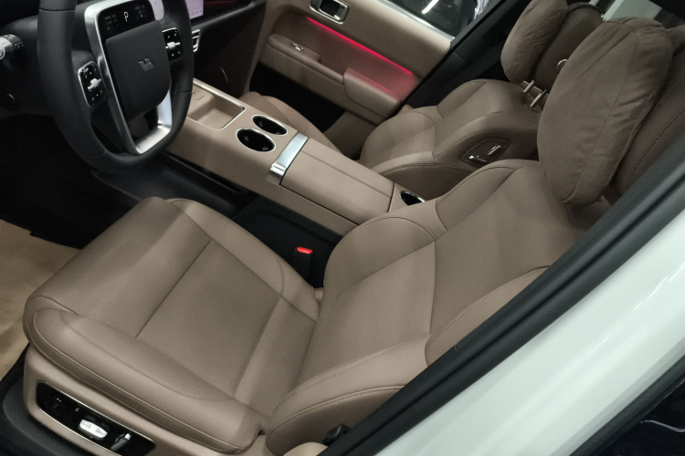 理想汽车 理想L8 2025款 Pro 智能焕新版中控内饰19