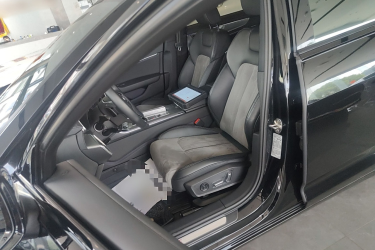 奥迪A6L 2023款 改款 45 TFSI 臻选动感型局部细节19