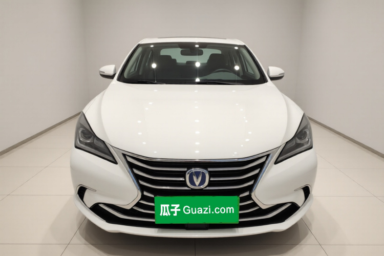 长安 逸动 2018款 高能版 1.6L GDI 手动先锋型 国V车身外观2