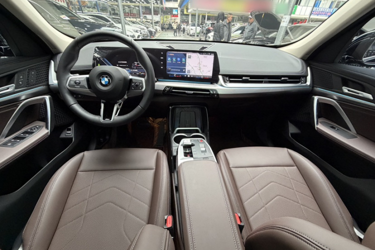 宝马X1 2023款 sDrive25Li M运动套装中控内饰7013