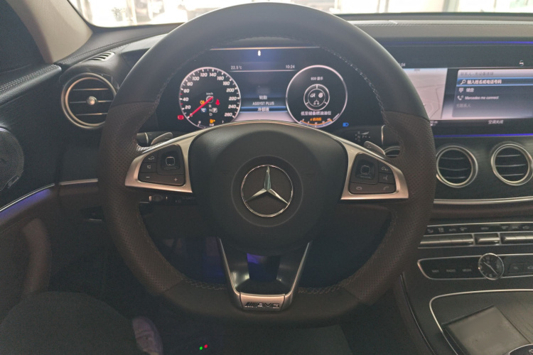 奔驰E级 2018款 改款 E 300 L 运动豪华型中控内饰13