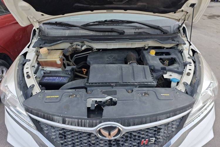 北汽幻速H3 2017款 1.5L 手动舒适天窗版局部细节24