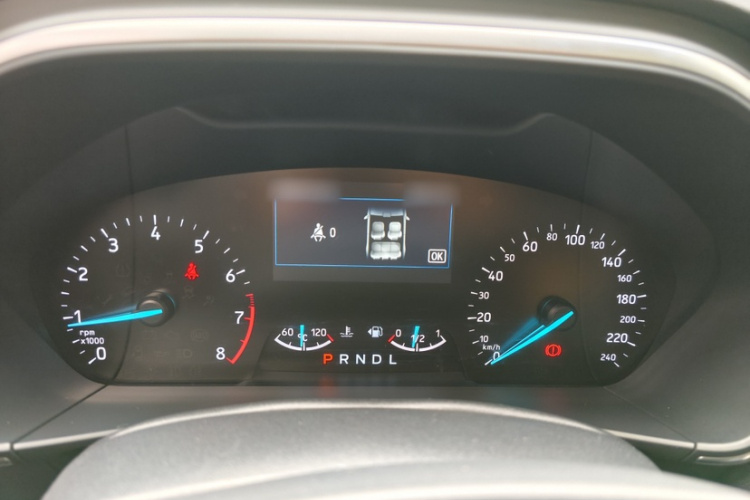 福特 福克斯 2020款 两厢 EcoBoost 180 自动锋潮型中控内饰7009