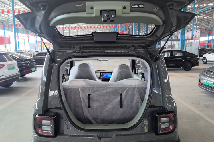 吉利银河 2025款 210km 熊猫骑士机舱底盘23