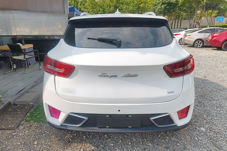 众泰T300 2017款 1.5T CVT尊享型车身外观6