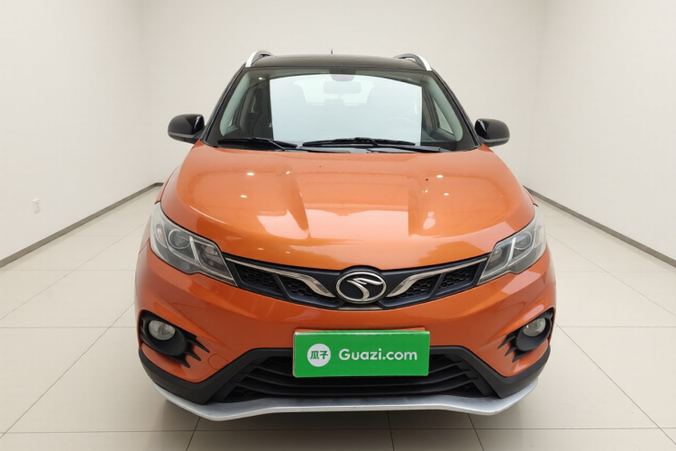 东南DX3 2016款 1.5L 手动尊贵型车身外观2