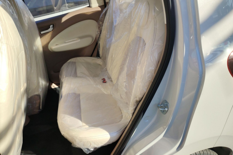 五菱汽车 宏光MINIEV 2025款 四门版 进阶款中控内饰21