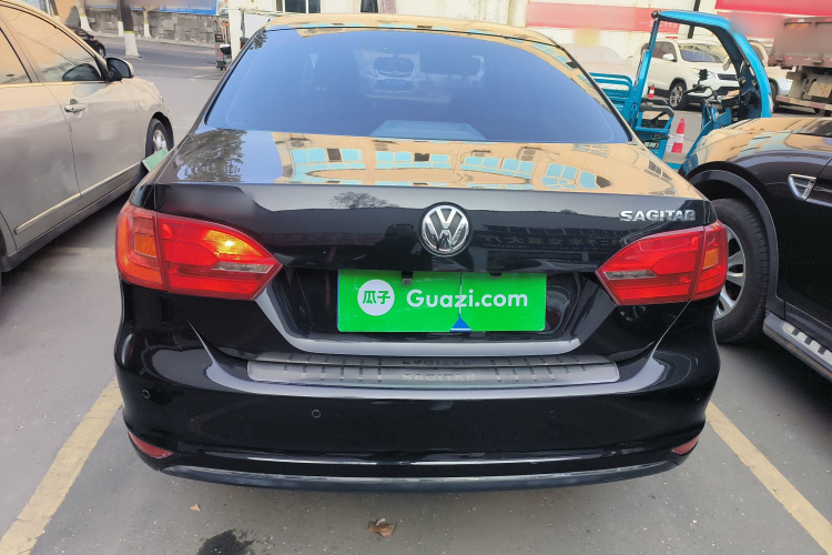 大众 速腾 2014款 1.6L 自动舒适型车身外观6