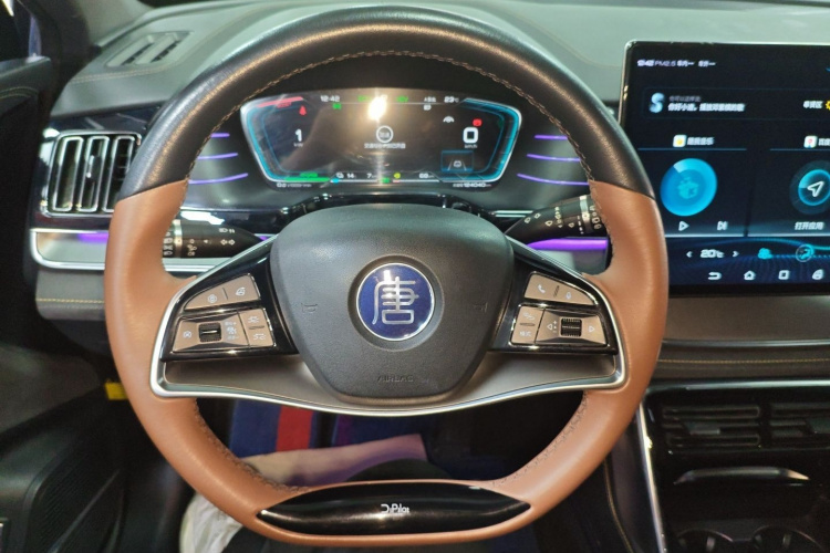 比亚迪 唐新能源 2021款 DM 2.0T 四驱高性能版创世旗舰型局部细节13