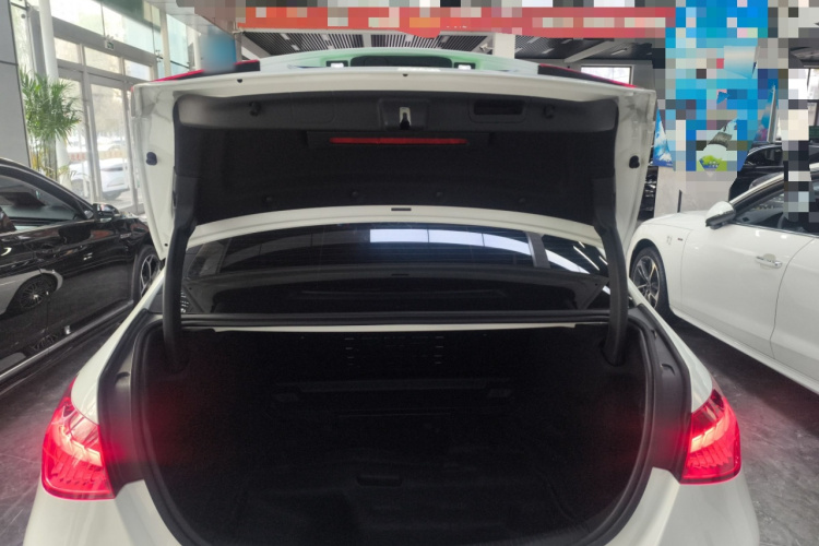 奔驰C级 2025款 C 260 L 运动版局部细节23