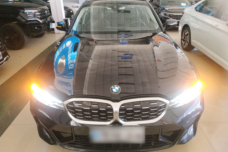 宝马3系 2023款 325Li M运动套装车身外观2