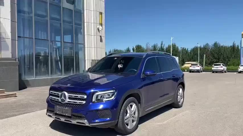 奔驰GLB 2020款 GLB 200 动感型实拍1